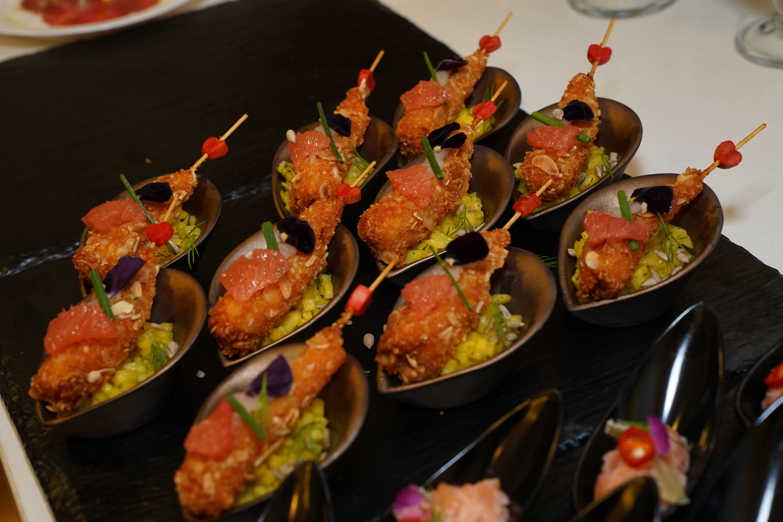 Crevettes croustillantes, dressage minute — Bouchées chaudes