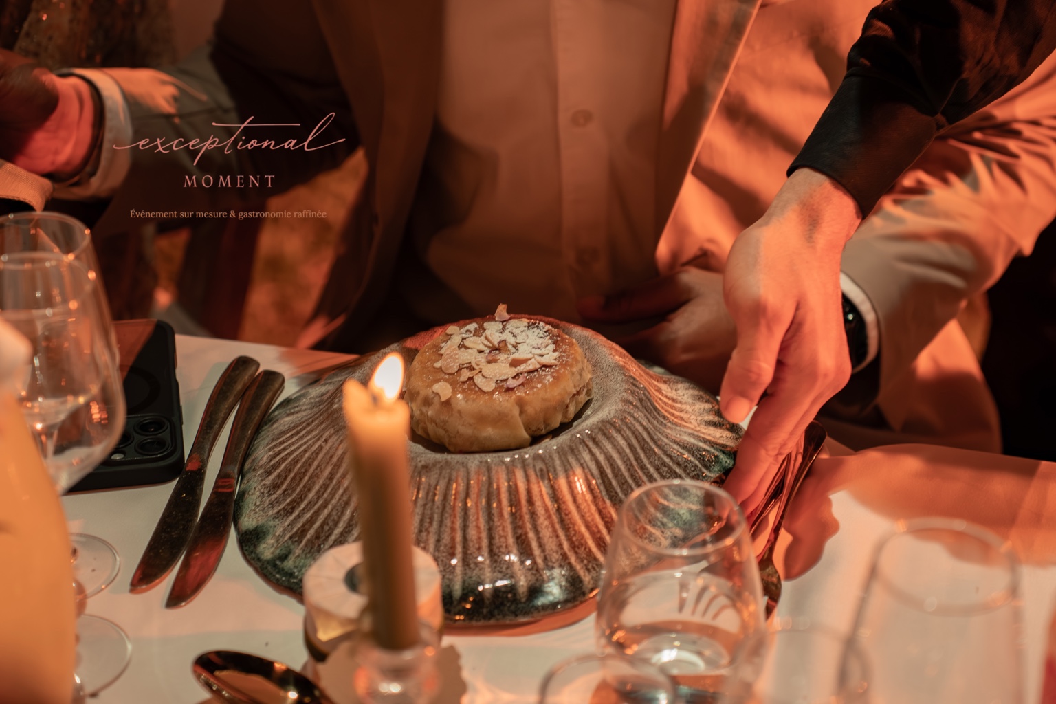 Dessert chaud servi à table — Service en salle